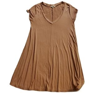 Charlotte Russe tan soft shift dress size small